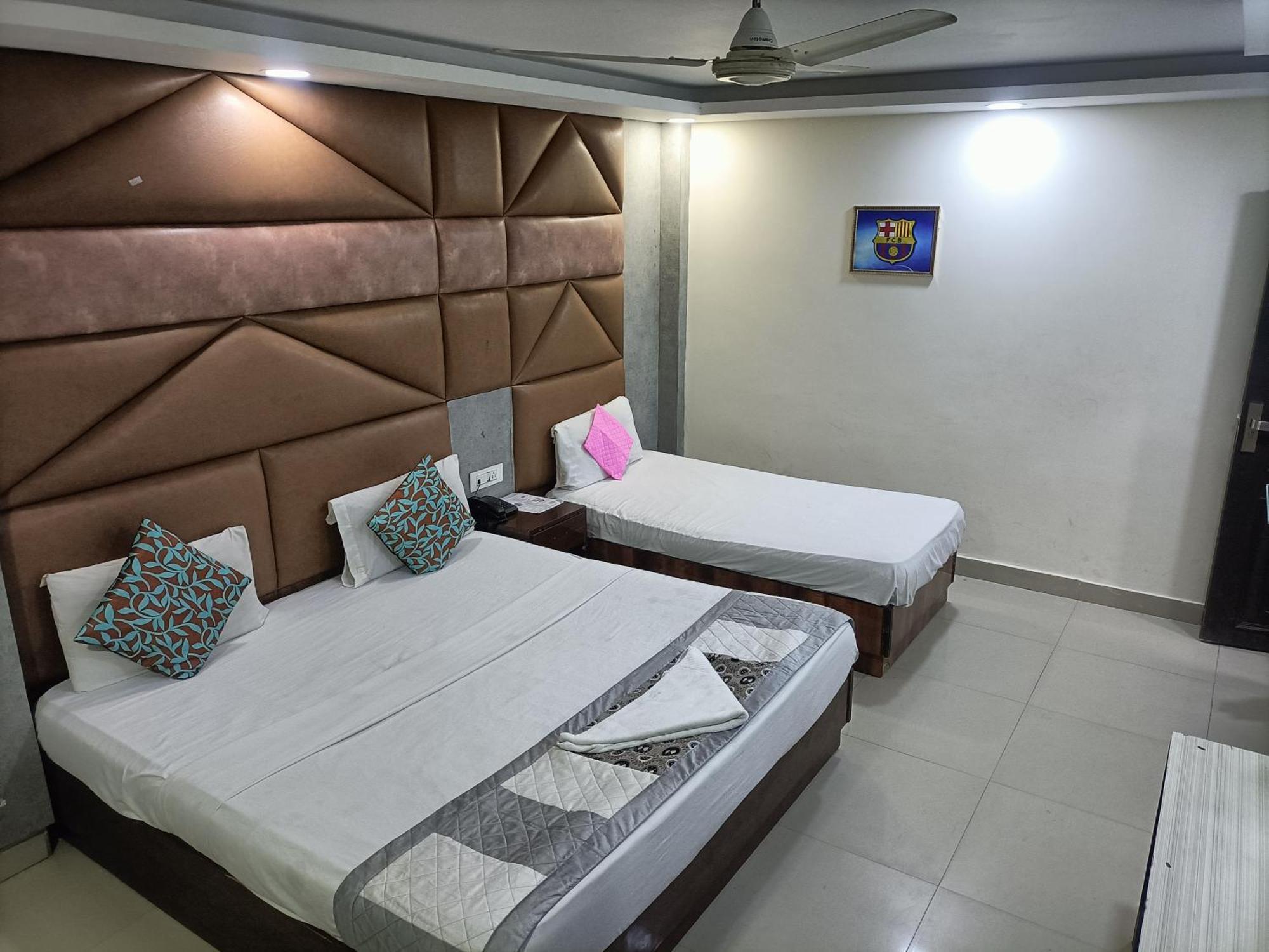 Le Mount Near Igi Airport Delhi New Delhi