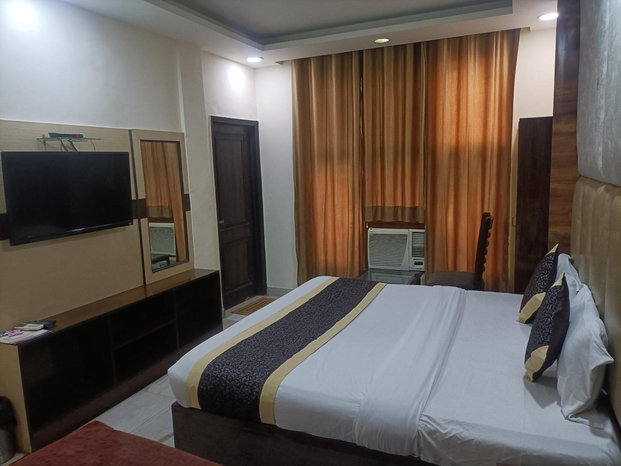 Le Mount Near Igi Airport Delhi Hotel *
